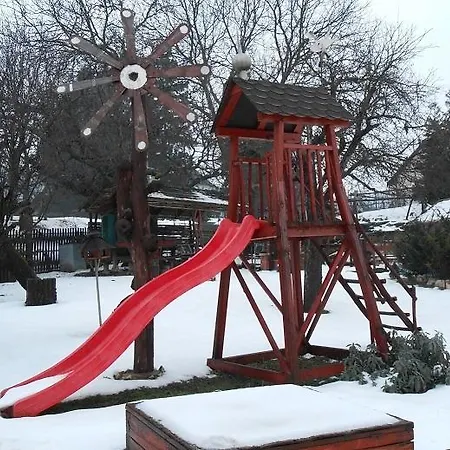 Tamas Batya Kunyhoja